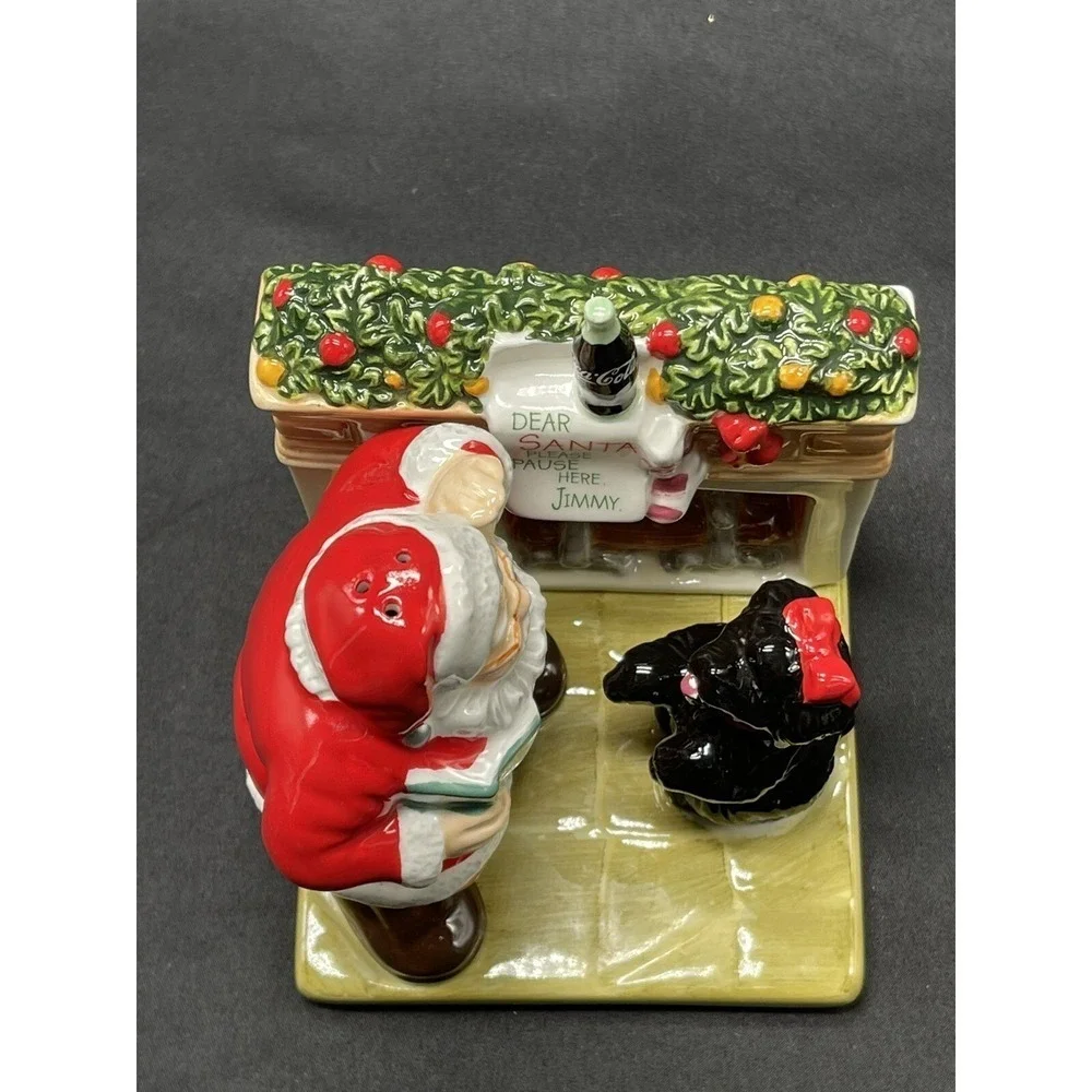 Coca Cola Salt/Pepper Shakers Santa & Dog Collectible Christmas Decor 2002